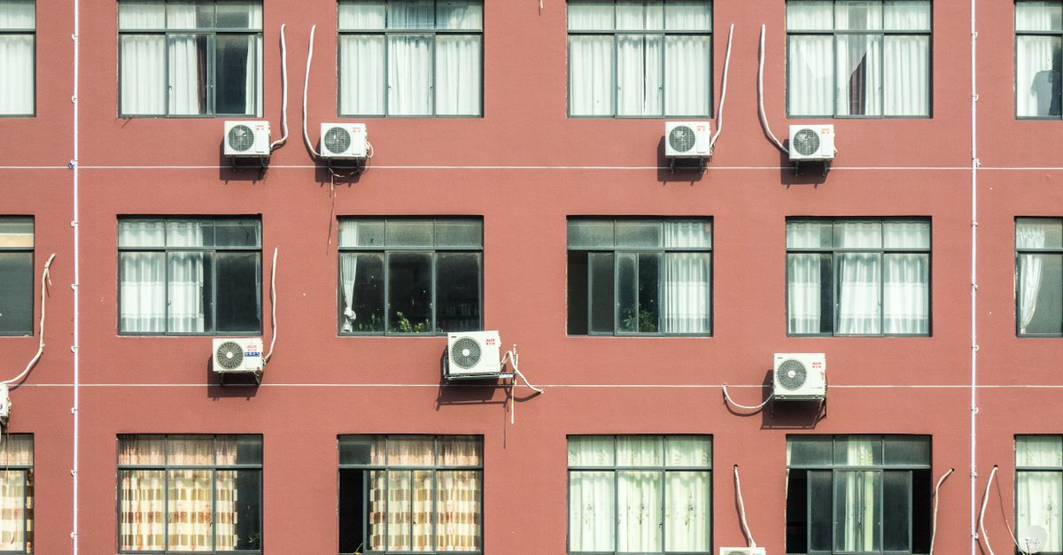 Addressing Thermostat Malfunctions in Wollongong Air Conditioning Units